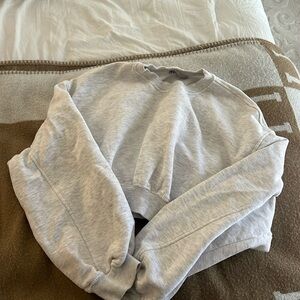 Cropped Zara sweatshirt